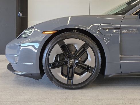 Used 2025 Porsche Taycan Turbo S image 9