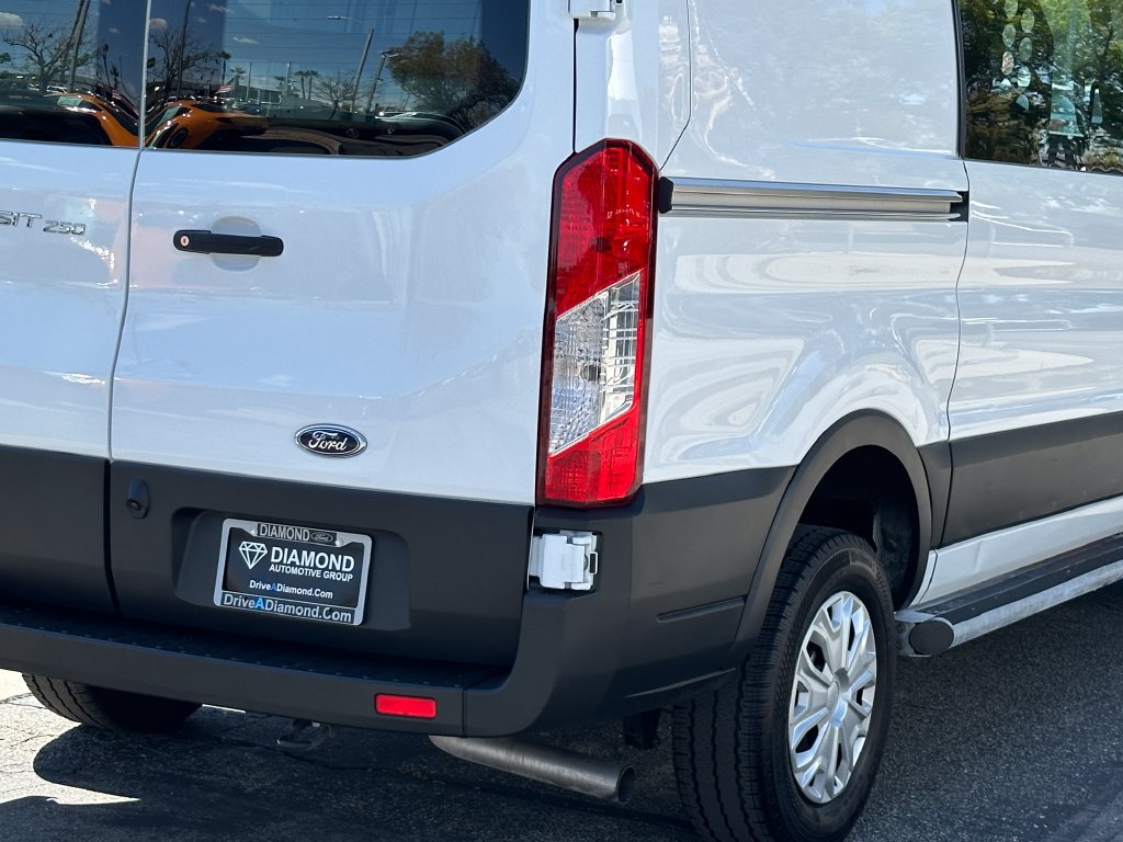 Used 2025 Ford Transit 250 Low Roof w/ Exterior Upgrade Package RWD image 8