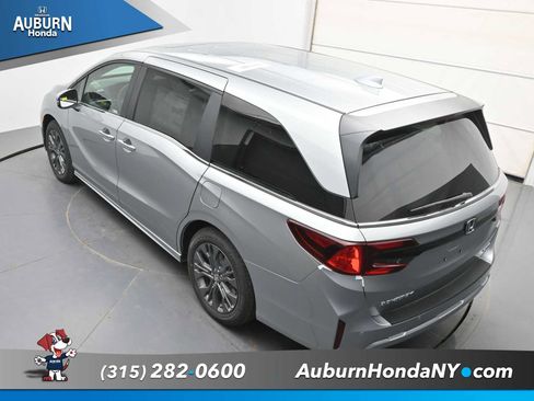 New 2026 Honda Odyssey Touring image 31