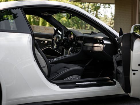 Used 2015 Porsche 911 GT3 RWD image 57