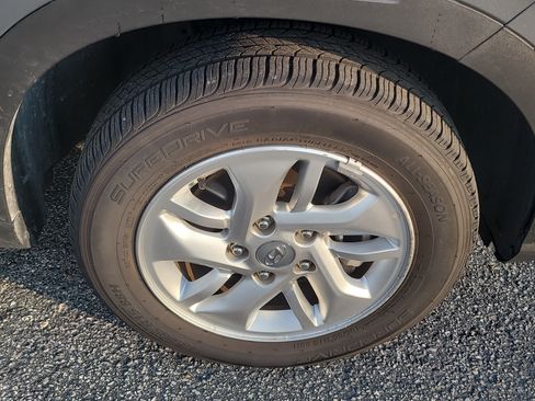 Used 2025 Hyundai Venue SE FWD image 10