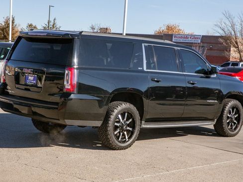 Used 2019 GMC Yukon XL SLT image 5