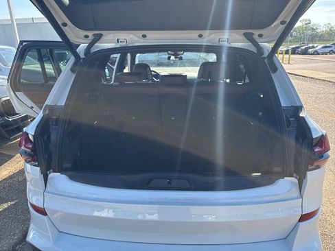 Used 2025 BMW X5 xDrive40i w/ M Sport Package image 9