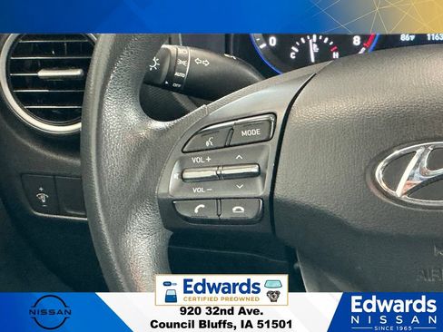 Used 2019 Hyundai Kona SE AWD/4WD image 16