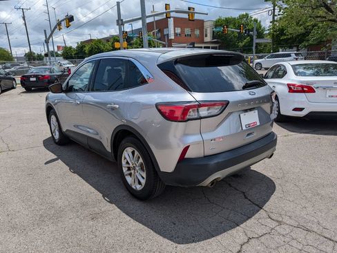 Used 2022 Ford Escape SE w/ Convenience Package FWD image 8