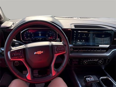 Used 2023 Chevrolet Silverado 1500 High Country w/ Technology Package image 9