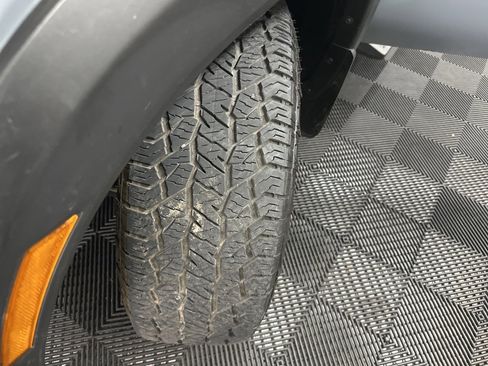 Used 2024 Nissan Frontier PRO-4X w/ Pro Convenience Package image 38