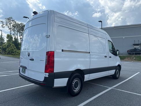 Used 2025 Mercedes-Benz Sprinter 2500 image 8