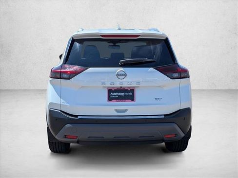 Used 2023 Nissan Rogue SV w/ SV Premium Package FWD image 6