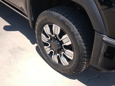 New 2025 GMC Sierra 2500 Denali w/ Denali Reserve Package image 10