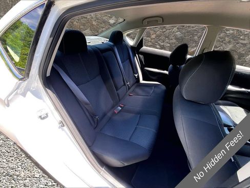 Used 2017 Nissan Sentra SR w/ SR Midnight Edition FWD image 18