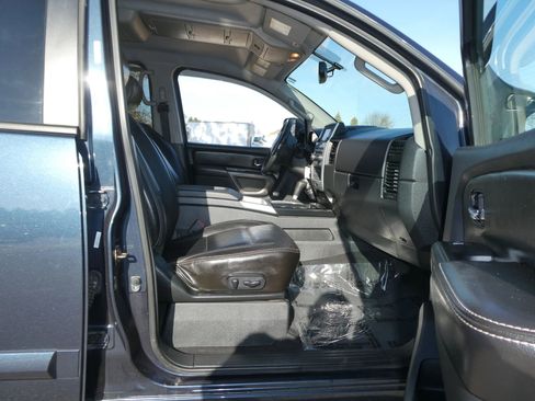 Used 2015 Nissan Titan PRO-4X w/ Pro-4x Luxury Package image 25