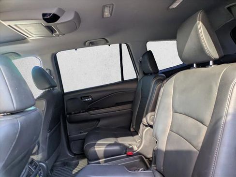 Used 2020 Honda Pilot Touring image 26