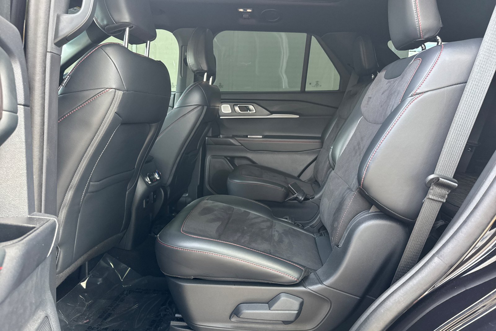 Used 2025 Ford Explorer ST w/ Sun And Sound Package AWD/4WD image 12