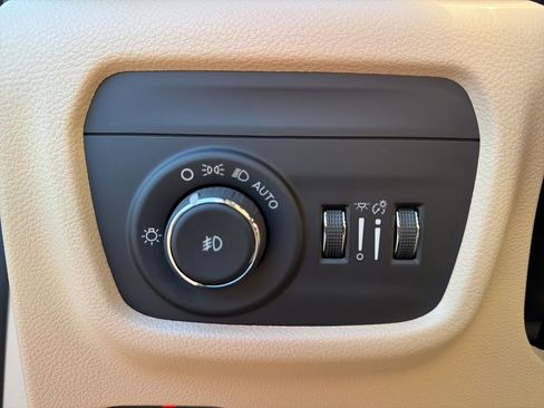 New 2026 Jeep Grand Cherokee Limited w/ Limited Altitude Package RWD image 44
