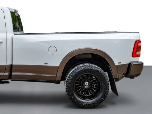 Used 2023 RAM 3500 Limited AWD/4WD image 12