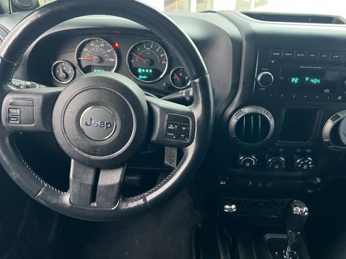 Used 2014 Jeep Wrangler Sport image 11