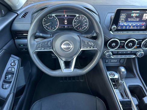 Used 2025 Nissan Sentra SV FWD image 13