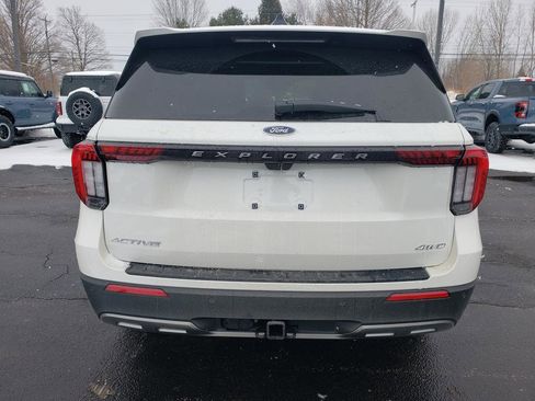 New 2026 Ford Explorer Active w/ Active Comfort Package image 4