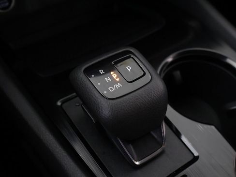 Used 2023 Nissan Rogue SV FWD image 46