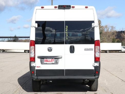 Used 2024 RAM ProMaster 2500 image 6