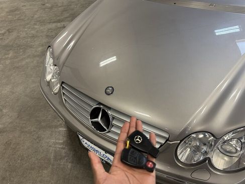 Used 2004 Mercedes-Benz CLK 320 Coupe image 31