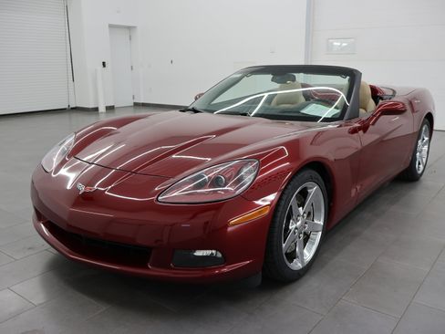 Used 2006 Chevrolet Corvette Convertible w/ Preferred Equipment Group RWD image 44