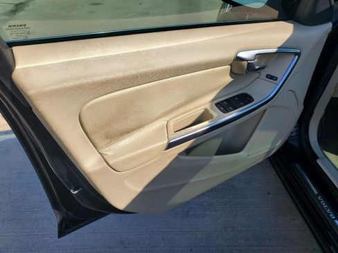 Used 2012 Volvo S60 T5 image 15