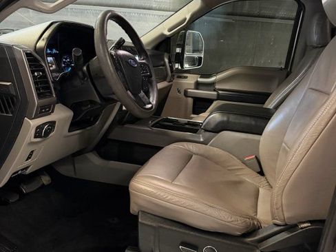 Used 2019 Ford F350 XLT w/ XLT Premium Package AWD/4WD image 10