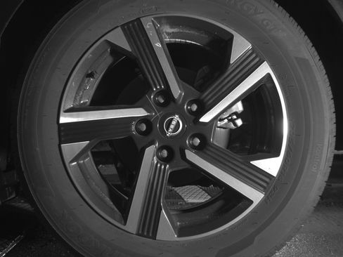 Used 2025 Nissan Sentra SV image 14