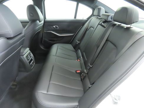 New 2026 BMW 330i Sedan w/ M Sport Package image 21
