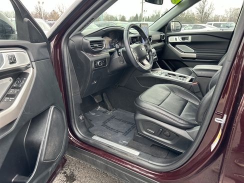 Certified 2023 Ford Explorer Limited w/ Limited Technology Package image 14