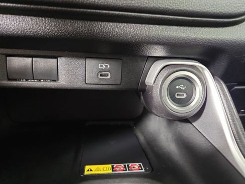 Used 2025 Toyota Grand Highlander AWD image 26