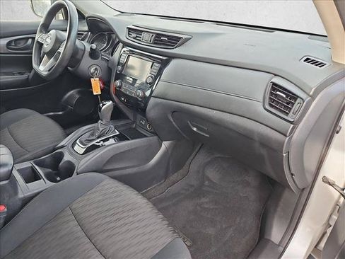 Used 2019 Nissan Rogue S FWD image 20