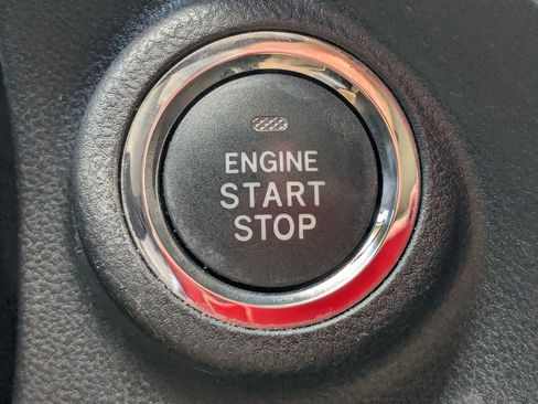 Used 2020 Subaru Ascent Limited w/ Technology Package image 22