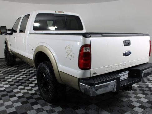 Used 2011 Ford F250 Lariat image 6