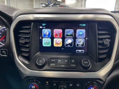 Used 2019 GMC Acadia SLT image 17