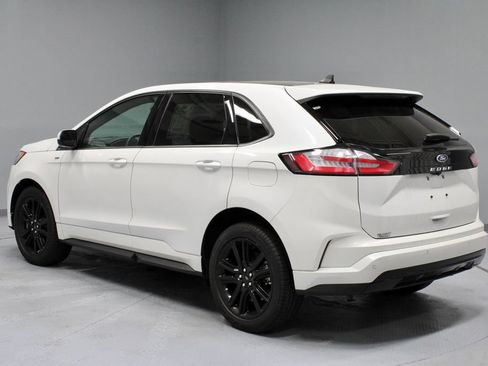 Certified 2024 Ford Edge ST-Line AWD/4WD image 10
