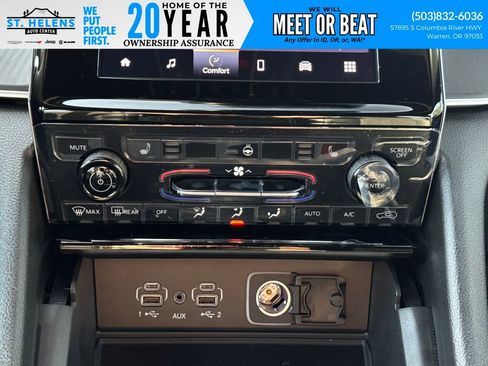 New 2025 Jeep Grand Cherokee Altitude image 28