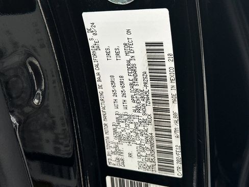 Used 2024 Toyota Tacoma TRD Sport w/ TRD Sport Upgrade Package image 27