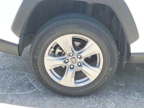 Used 2024 Toyota RAV4 XLE w/ Convenience Package FWD image 7