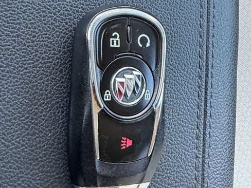 Used 2023 Buick Encore GX Preferred w/ Cold Weather Comfort Package FWD image 31