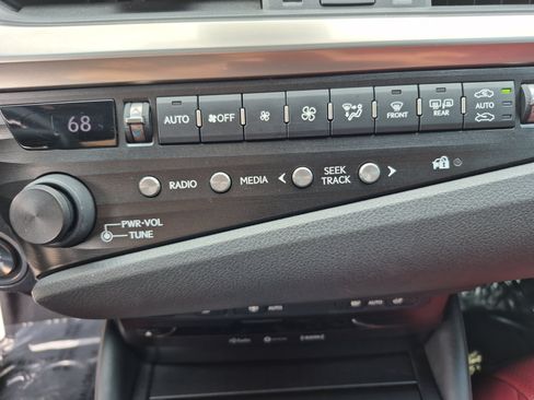 Used 2020 Lexus ES 350 F Sport w/ Accessory Package 2 FWD image 32