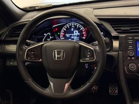Used 2018 Honda Civic Sport image 12