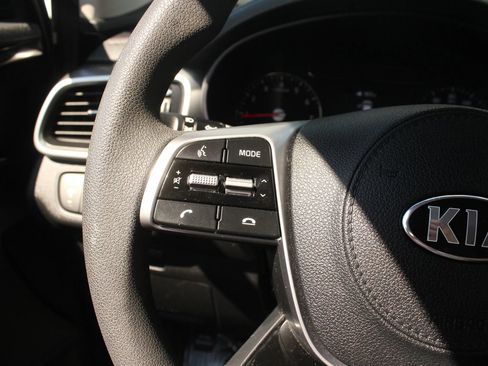 Used 2019 Kia Sorento L FWD image 26