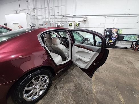 Used 2007 Buick Lucerne CXL w/ Luxury Package FWD image 21