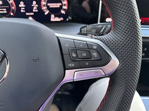 New 2026 Volkswagen GTI SE image 18