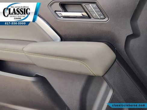 Used 2024 Chevrolet Colorado ZR2 w/ ZR2 Convenience Package III AWD/4WD image 24