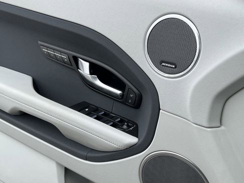 Used 2015 Land Rover Range Rover Evoque Pure Plus image 31