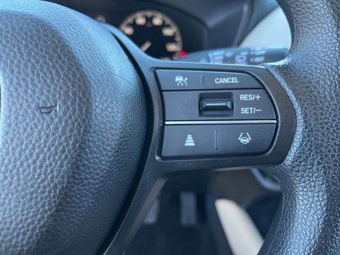 Certified 2025 Honda HR-V LX image 21